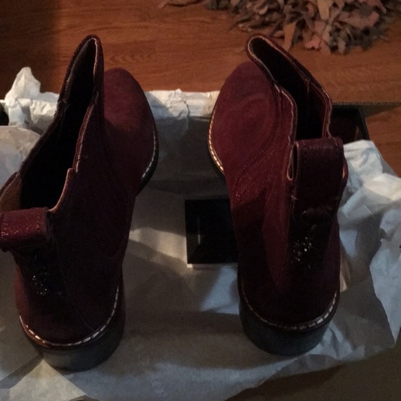 Coach designer boots wine color - Picture 3 of 4